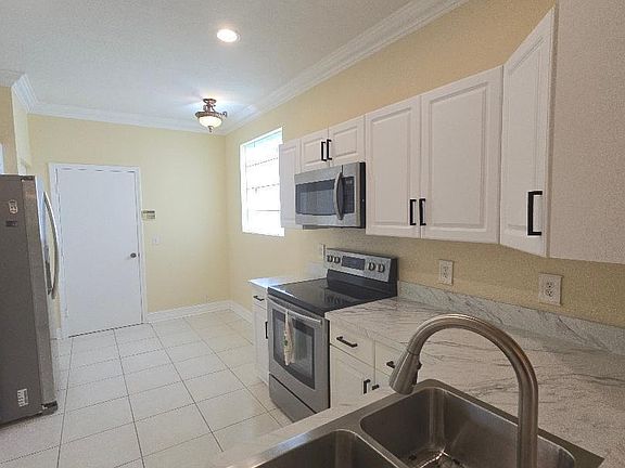 4th image of 10351 NW 7th St #0