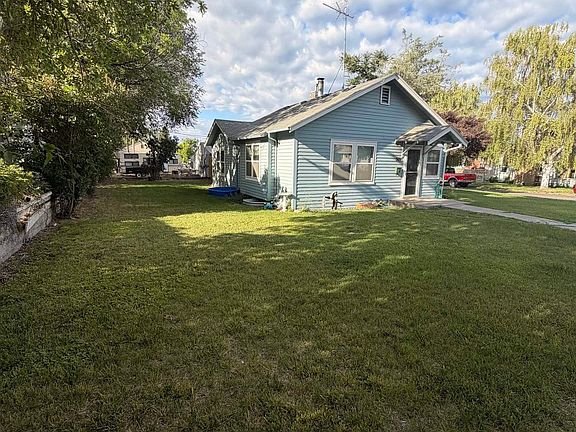 2nd image of 501 E Avenue B