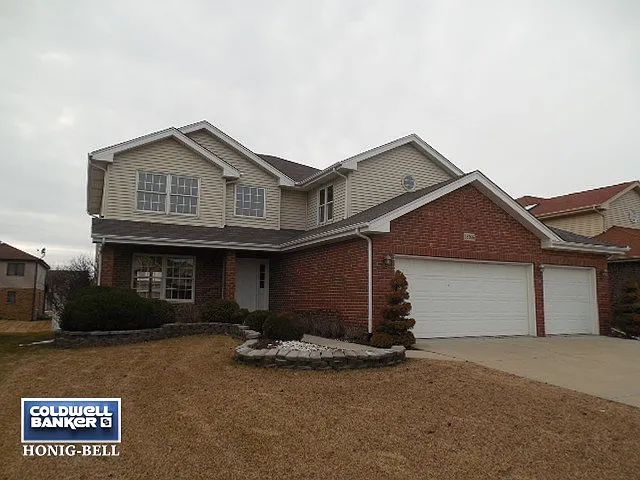 18566 Walnut Ave photo 1