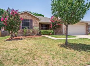 1215 Scarlet Sage Pkwy, Burleson, TX 76028