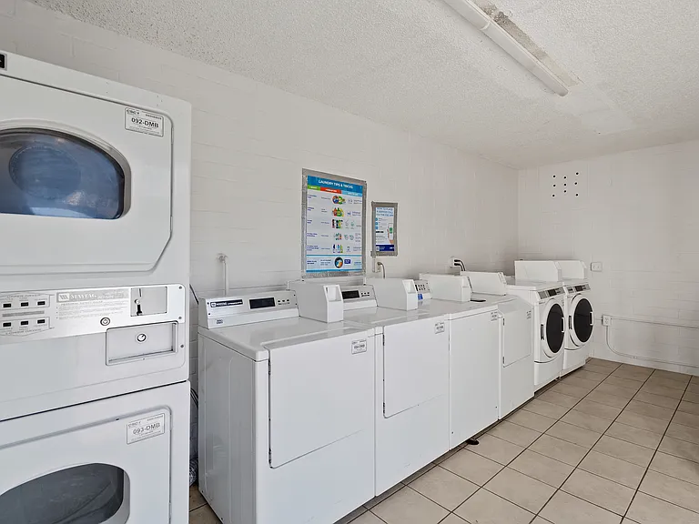 5570 E Hampton St #205 — Photo 8