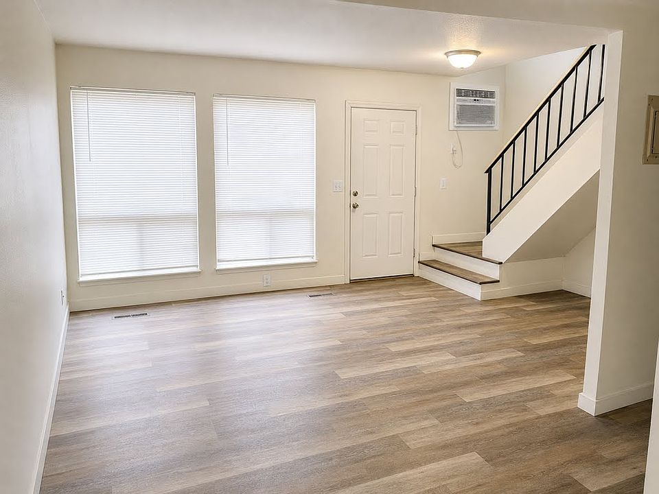 1st image of 3000 Sumac St #2