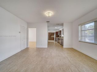 4136 SW 14th St #4136, Miami, FL 33134