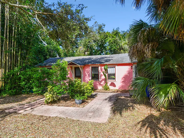 618 Louden Ave — Photo 13