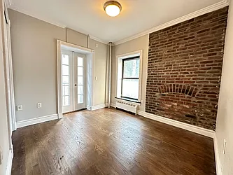 Rented by Nest Seekers International