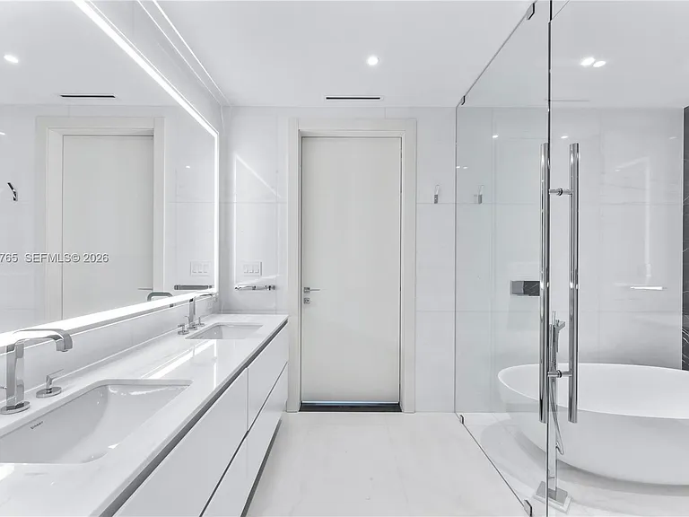 300 Biscayne Boulevard Way #1802 — Photo 18