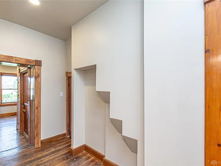 117 Montgomery Ave — Photo 27