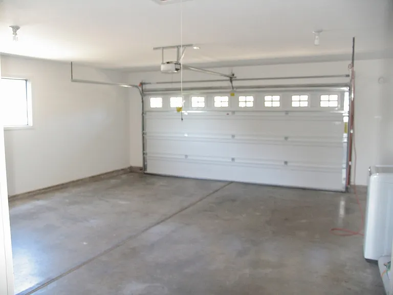 1154 NE Birchaire Ln — Photo 12