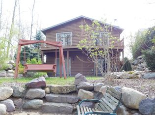 823 Island Ct, Baraboo, WI 53913