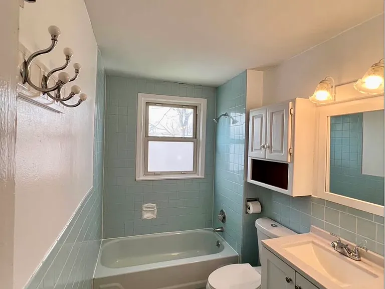 754 Arlington Ave — Photo 11