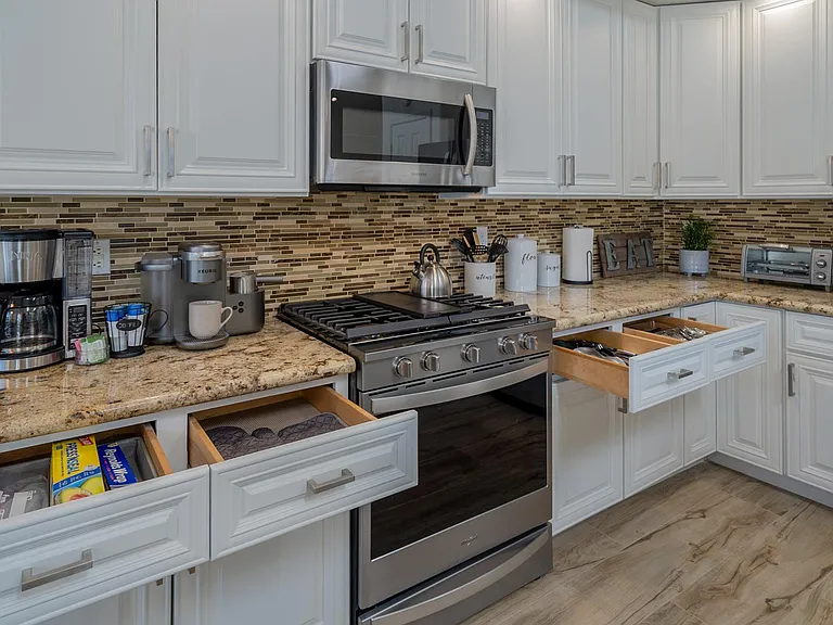 Newer Gas Range