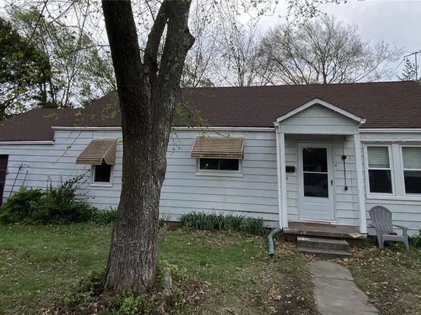 608 N 4th St, Dupo, IL 62239
