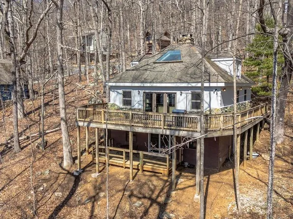 145 Firtree Dr, Wintergreen Resort, VA 22967