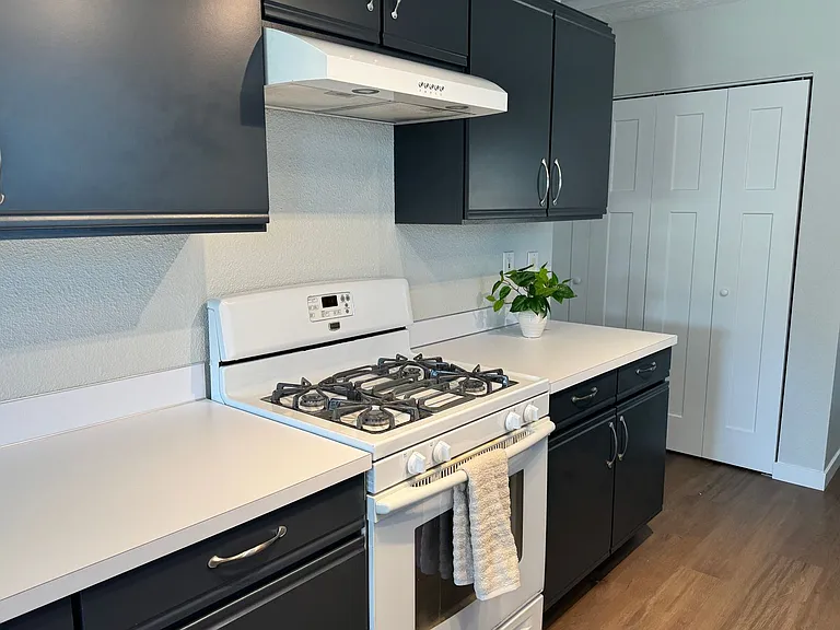 119 N 29th Pl — Photo 7