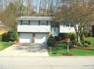 800 Cedarwood Dr, Pittsburgh, PA