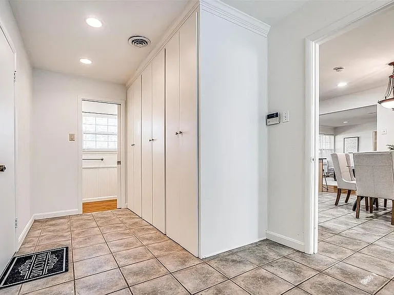5730 Forest Ln — Photo 17