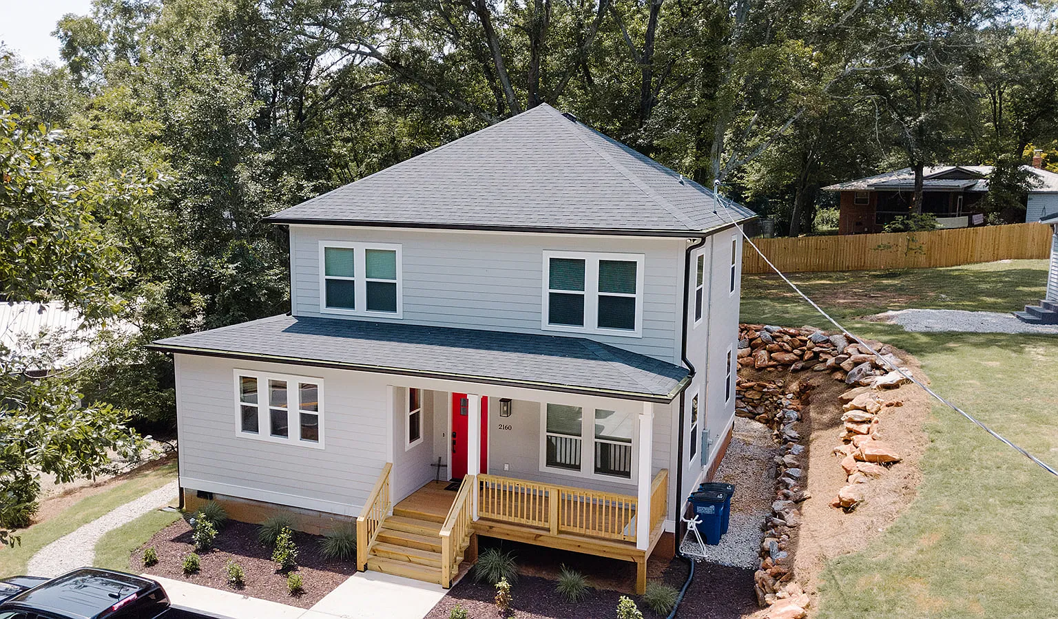 6 bed, 3.5 bath, 1980 sqft, $5,400 — Photo 2