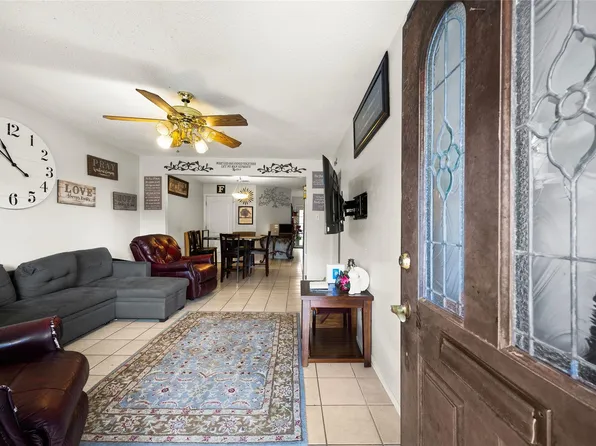 3217 Bond St, Pasadena, TX 77503