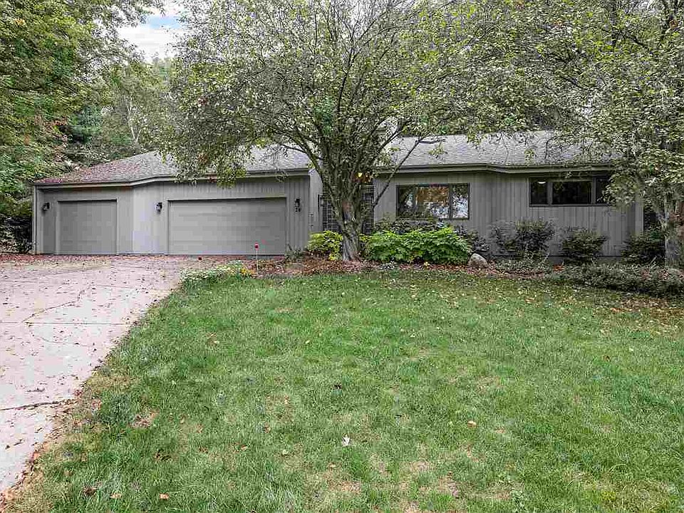 1st image of 24 Eastview Pl NE