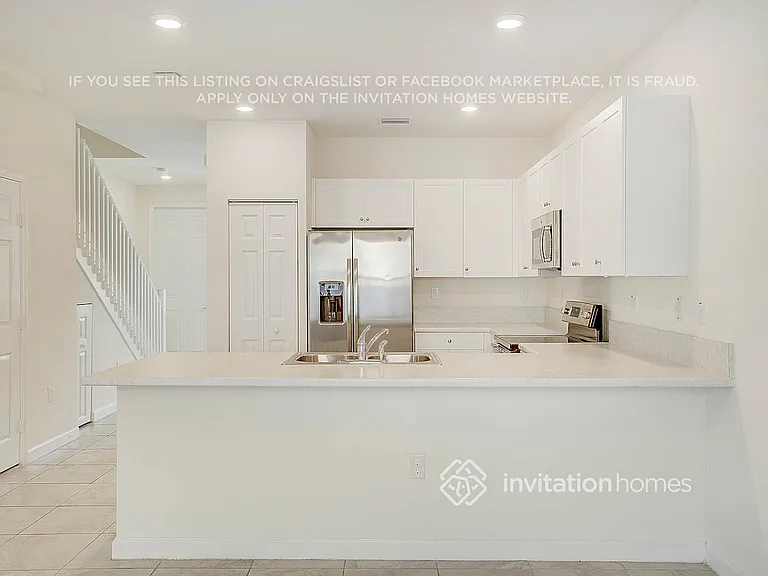 3373 W 105th Ter — Photo 8