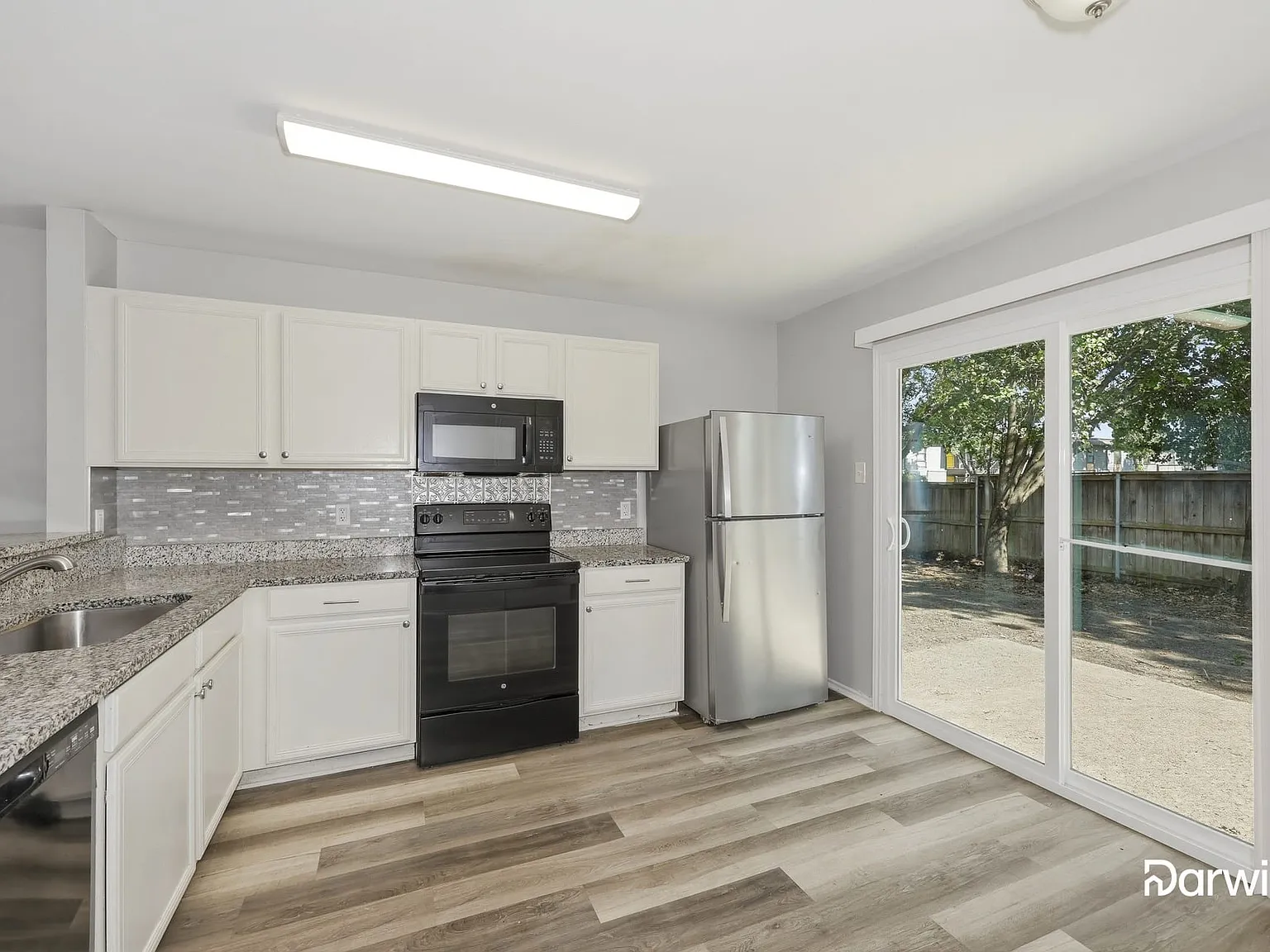 4 bed, 2.0 bath, 2288 sqft, $2,750 — Photo 3