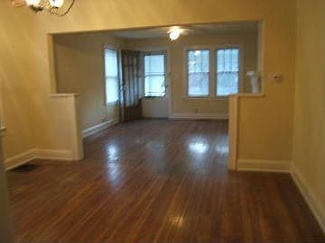 2nd image of 984 Northwest Blvd
