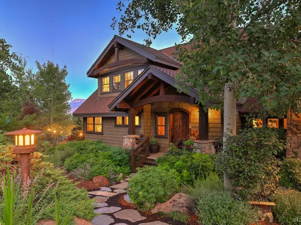 818 Lookout Point Cir, South Lake Tahoe, CA 96150