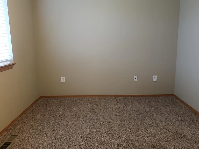 2514 Aviation Dr — Photo 13