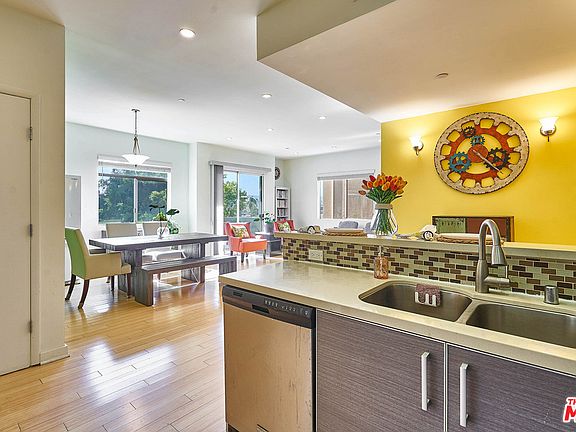 4th image of 966 S Saint Andrews Pl APT 204
