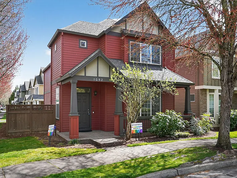 1052 SE Portlandia Ave — Photo 1