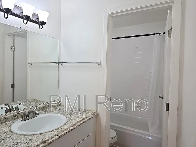 2750 Plumas St #303 — Photo 15