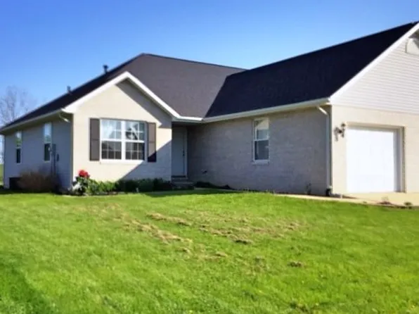 617 N Creek Xing, Trenton, IL 62293