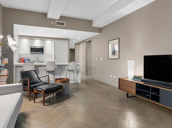 101 Wall St #7C, New York, NY 10005