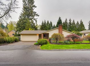 7950 SW Greenwood Dr, Portland, OR 97223