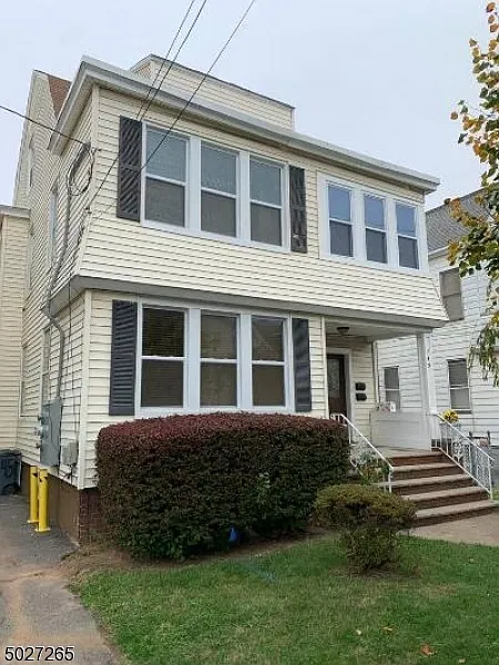 745 Pennington St #1
