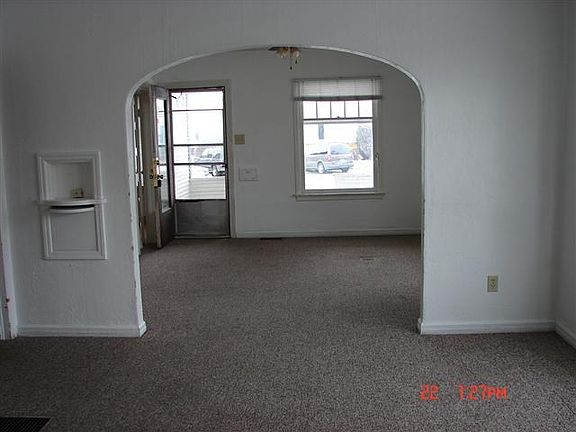 3rd image of 345 & 1/2 4th Ave E