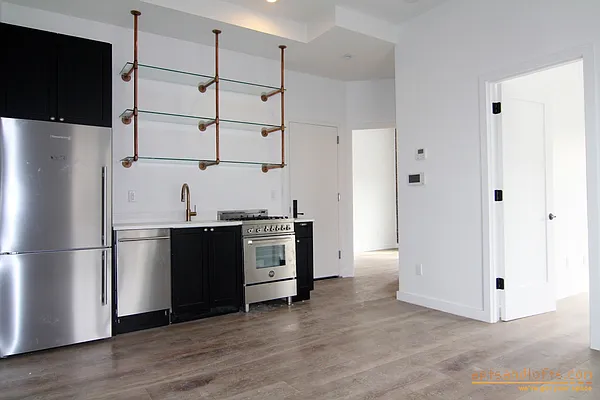 Rented by aptsandlofts.com | media 20