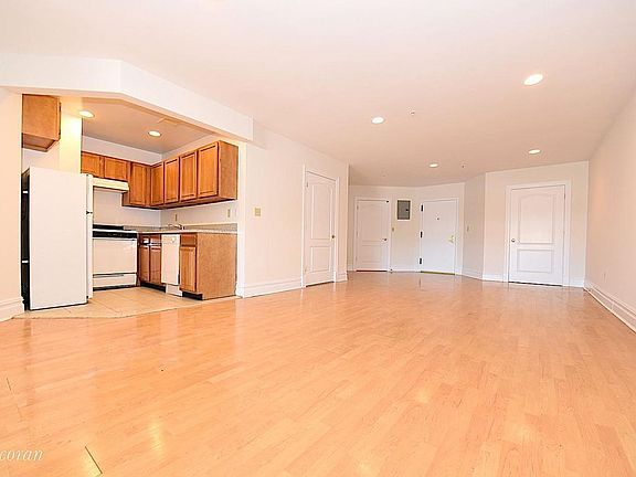 3rd image of 1919 24th Ave APT L415