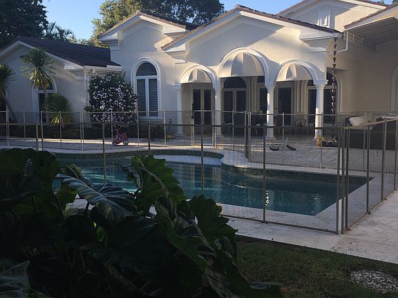 2nd image of 900 Alfonso Ave