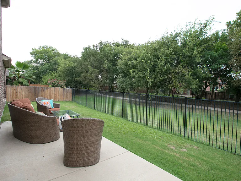 11921 Kingsville Dr — Photo 24