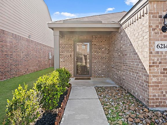 4th image of 6214 El Topacio Dr