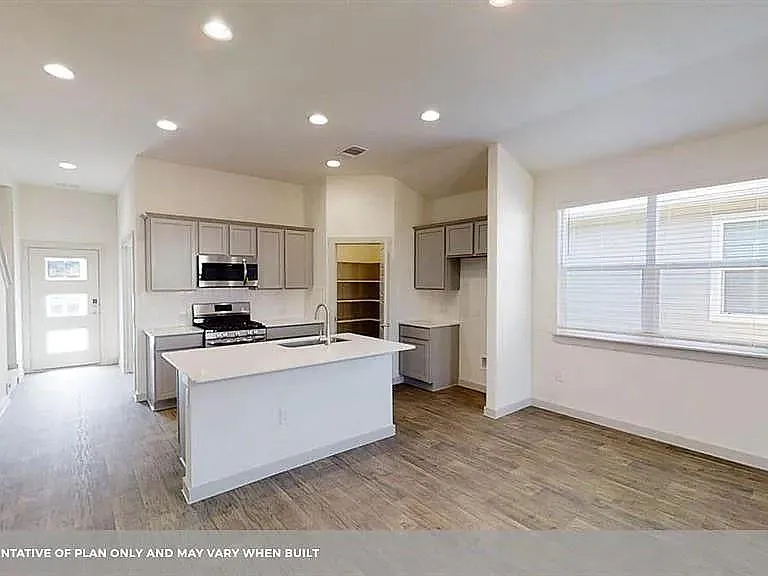 4609 Quarrybank Dr — Photo 3