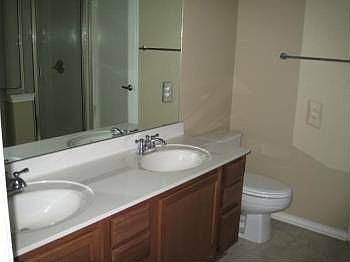 4th image of 8106 Verbank Villa Dr