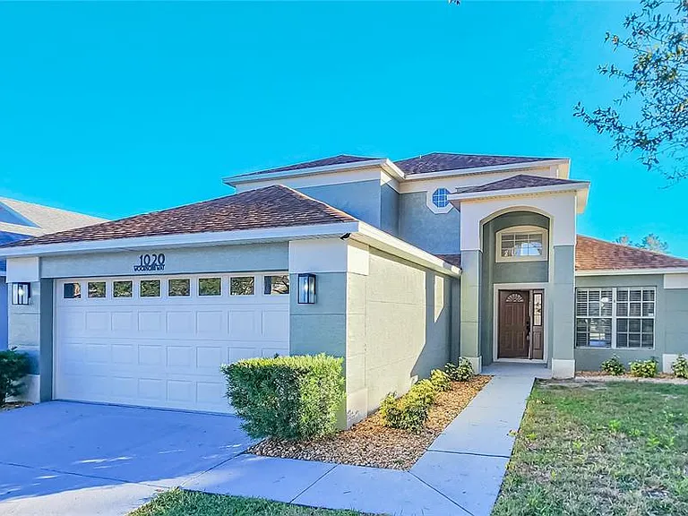 1020 Woodsong Way — Photo 2