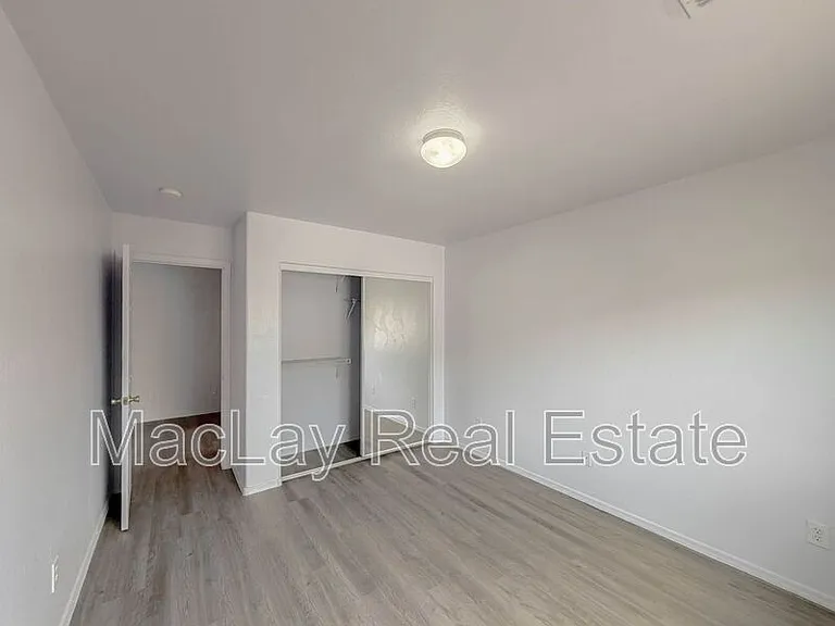 5216 W Albeniz Pl — Photo 13