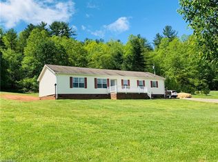 2325 Boiling Springs Rd, Purlear, NC 28665