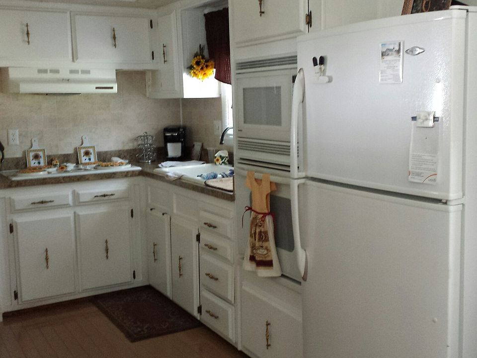 2nd image of 2961 Newberry Trl