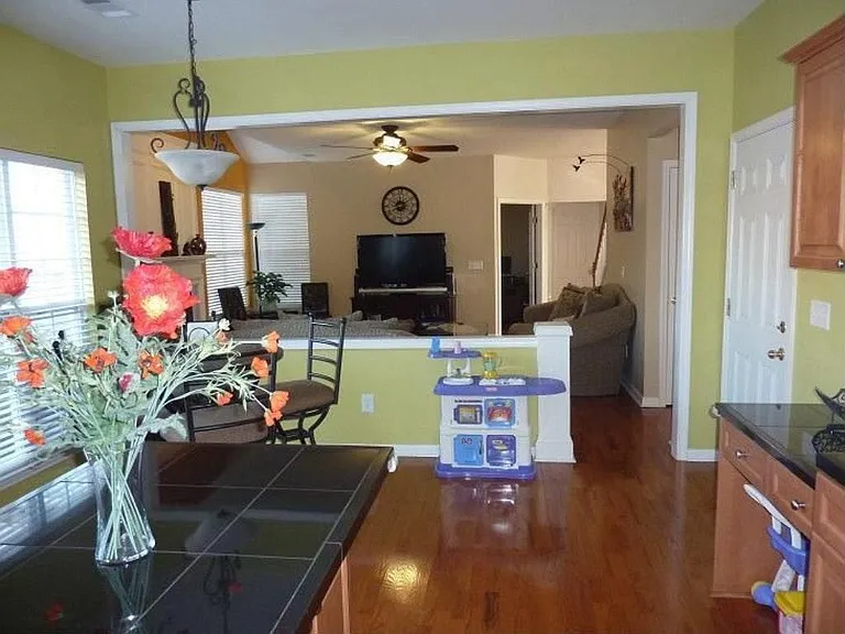 Kitchen/Living Room