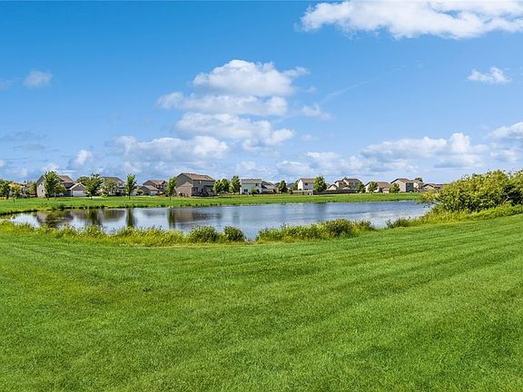 2nd image of 1640 NW Prairie Lakes Dr APT 2