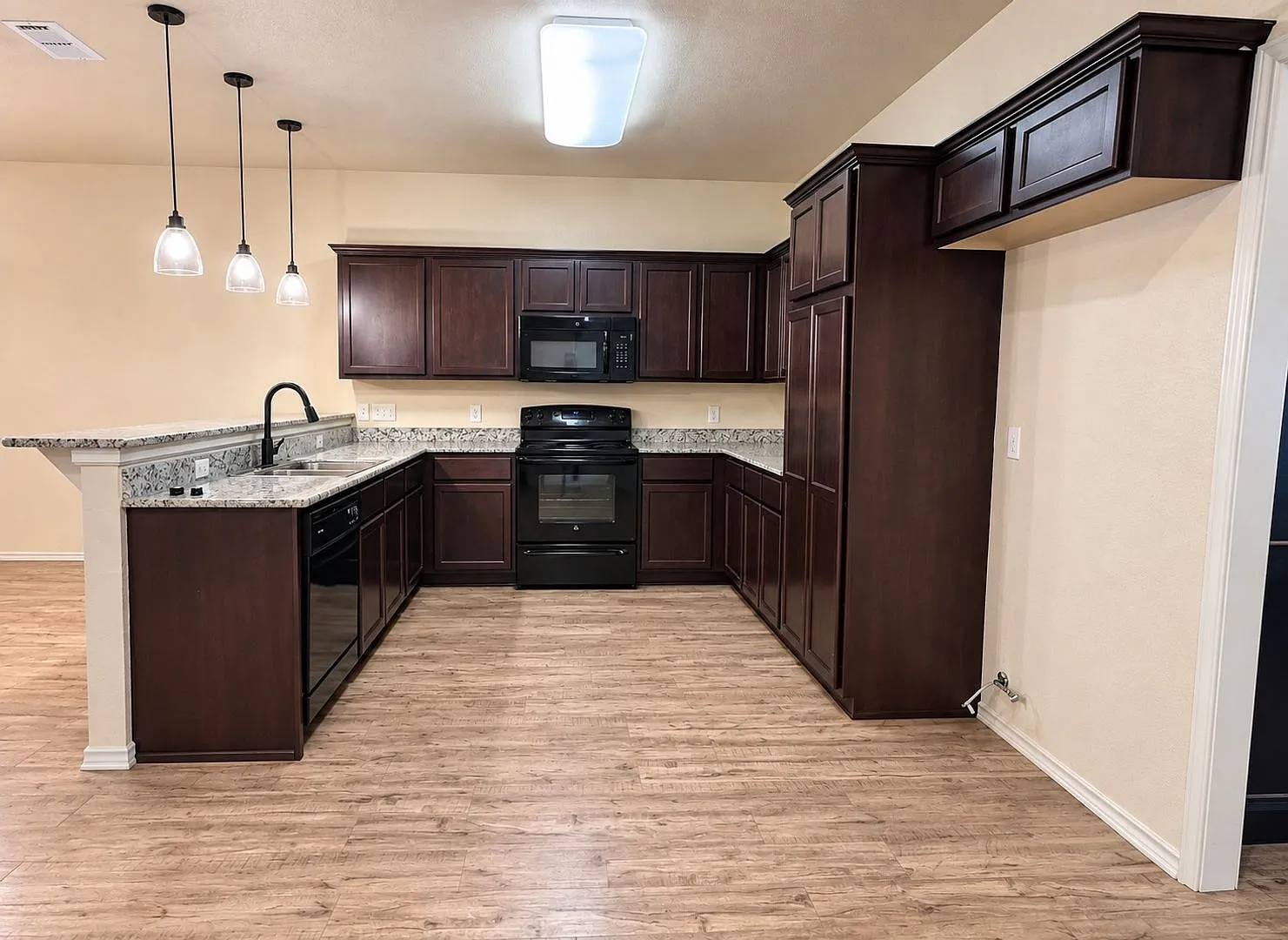 3-Bedroom Home with Open Floor plan in Lubbock Cooper ISD. — Photo 4
